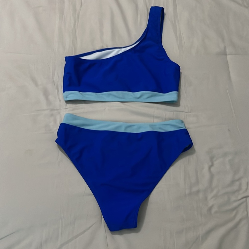 SHEIN swimwear - Picture 2 of 2